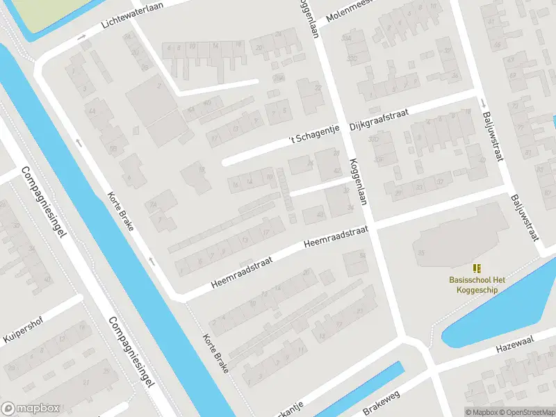 Ambulance met grote spoed naar de Koggenlaan in Medemblik