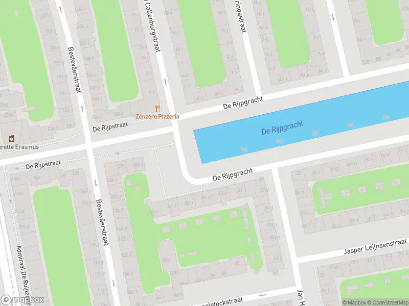 Ambulance met grote spoed naar de De Rijpgracht in Amsterdam