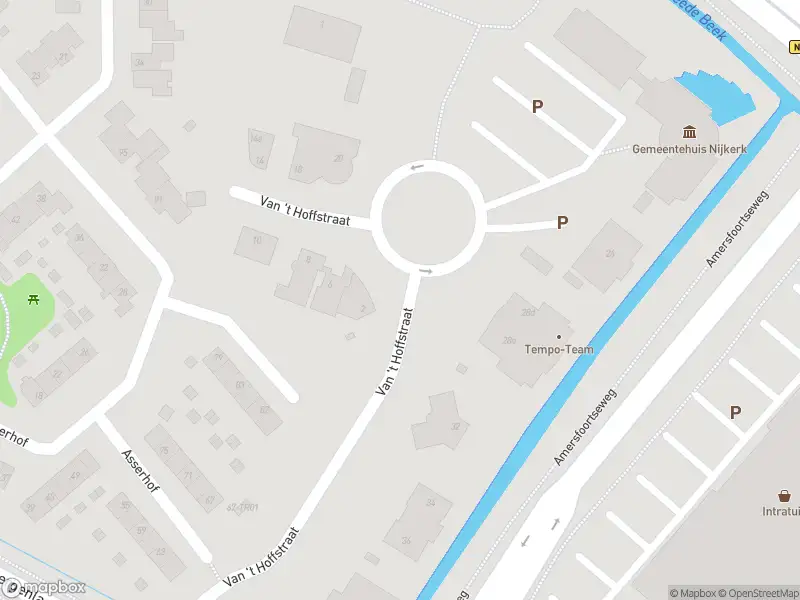 Politie naar de Van 't Hoffstraat in Nijkerk