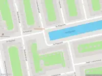 Ambulance met gepaste spoed naar de De Rijpgracht in Amsterdam