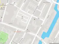 Ambulance met gepaste spoed naar de Schoolstraat in Dordrecht