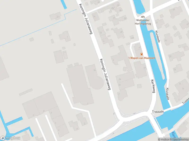 Ambulance met grote spoed naar de Koningin Julianaweg in Maasland