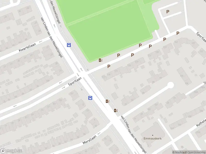 Ambulance met gepaste spoed naar de Sportlaan in Vlaardingen