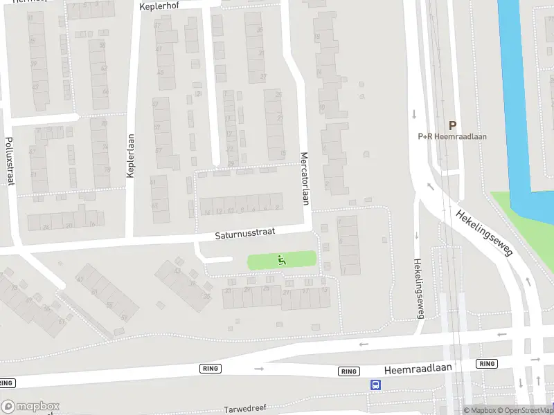 Ambulance met gepaste spoed naar de Saturnusstraat in Spijkenisse