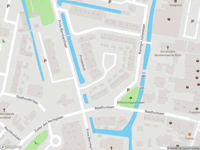 Ambulance met grote spoed naar de Prinsenhuis in Mijdrecht