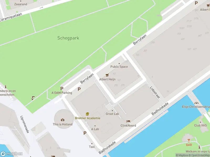 Ambulance met gepaste spoed naar de Bercylaan in Amsterdam