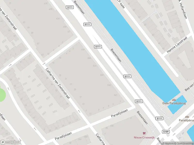 Ambulance met gepaste spoed naar de Boezemlaan in Rotterdam