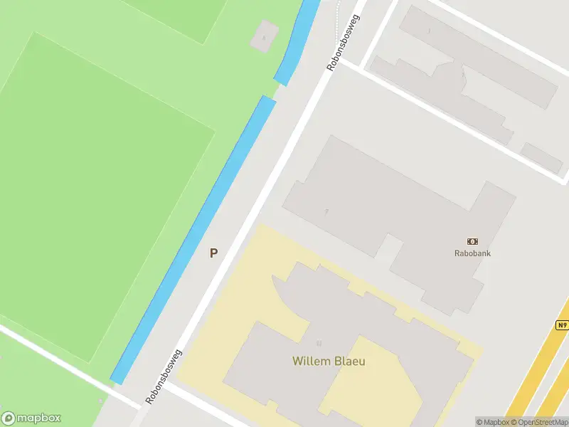 Ambulance met grote spoed naar de Robonsbosweg in Alkmaar