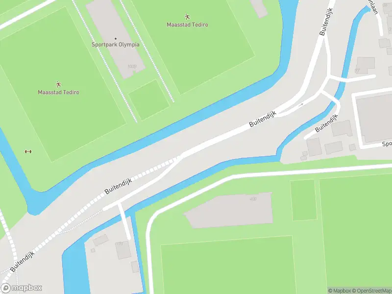 Ambulance met grote spoed naar de Buitendijk in Rotterdam