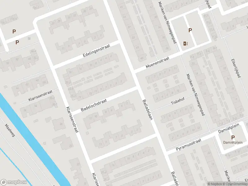 Brandweer met grote spoed naar de Badelochstraat in Amersfoort vanwege afhijsen patient
