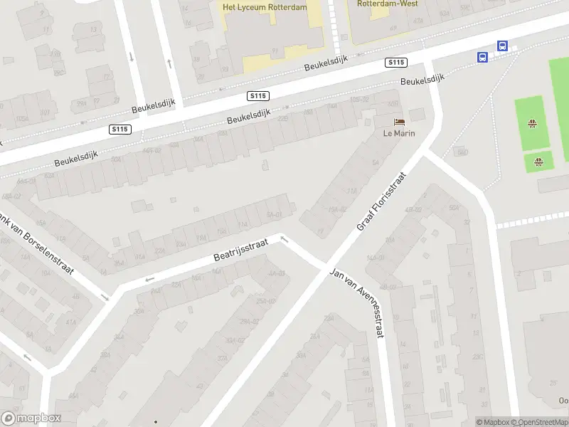 Ambulance met gepaste spoed naar de Beatrijsstraat in Rotterdam