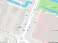 Ambulance met grote spoed naar de Laan van de Helende Meesters in Amstelveen
