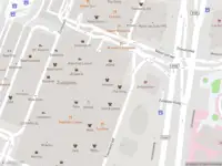 Ambulance met gepaste spoed naar de Zuidplein Hoog in Rotterdam