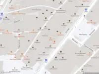 Ambulance met gepaste spoed naar de Zoutsteeg in Amsterdam