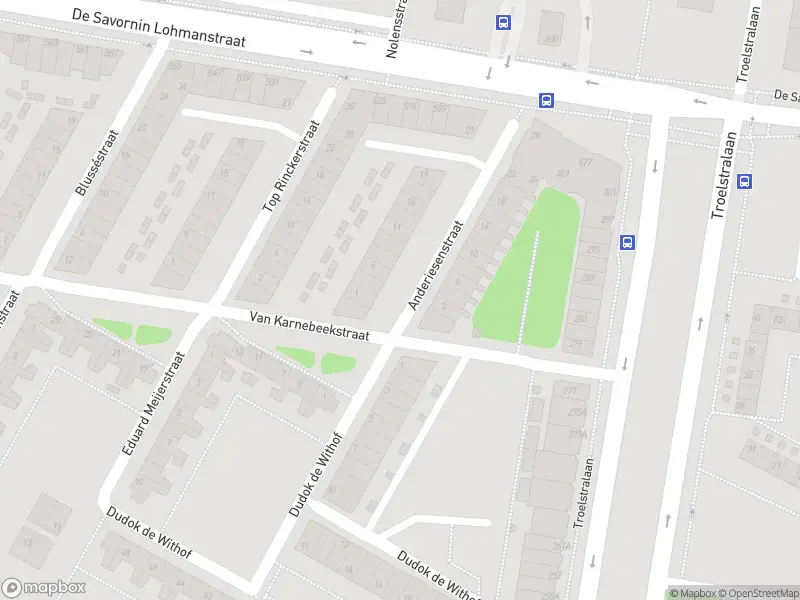 Ambulance met gepaste spoed naar de Anderiesenstraat in Amsterdam