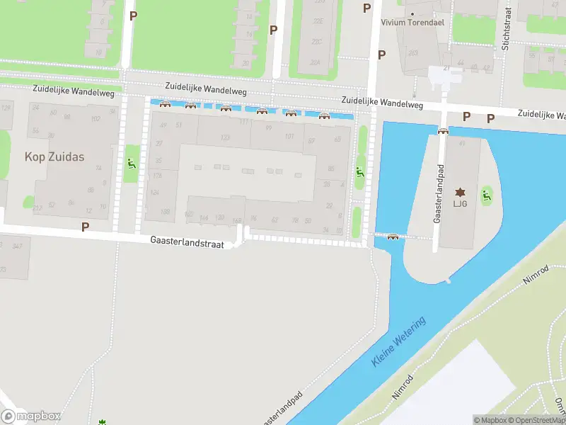 Brandweer met gepaste spoed naar de Gaasterlandstraat in Amsterdam vanwege een buitenbrand
