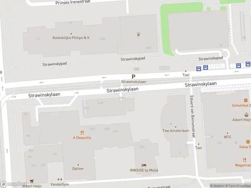 Ambulance met grote spoed naar de Fred. Roeskestraat in Amsterdam
