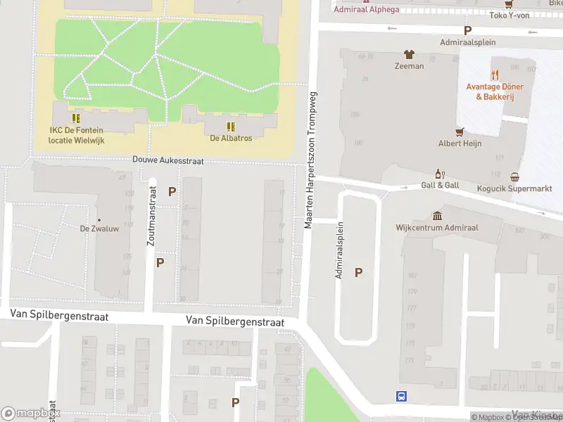 Ambulance met gepaste spoed naar de Maarten Harpertsz. Trompweg in Dordrecht