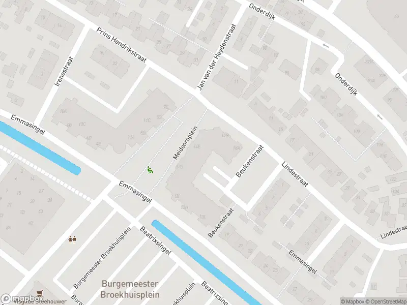 Ambulance met gepaste spoed naar de Emmasingel in Hendrik-Ido-Ambacht