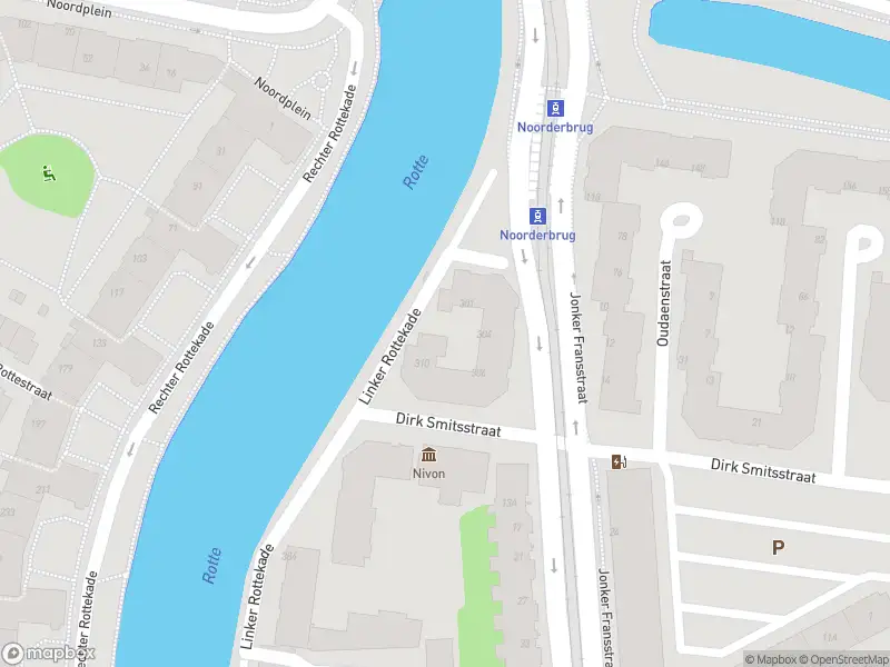 Ambulance met gepaste spoed naar de Linker Rottekade in Rotterdam