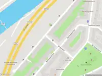 Ambulance met grote spoed naar de Reigerweg in Amsterdam