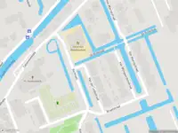 Ambulance met grote spoed naar de Van der Ledestraat in Lopik
