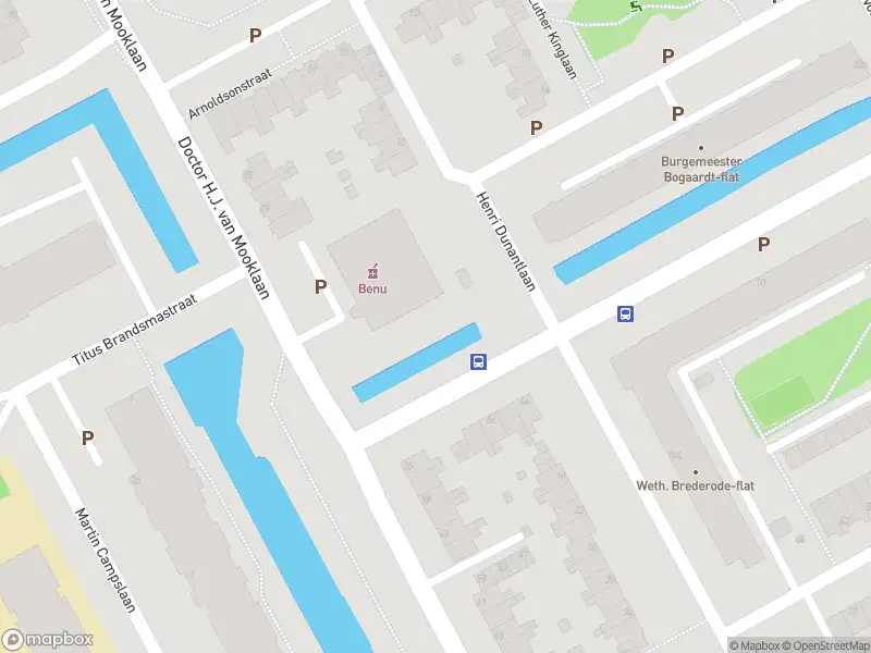 Ambulance met gepaste spoed naar de Martin Campslaan in Rijswijk