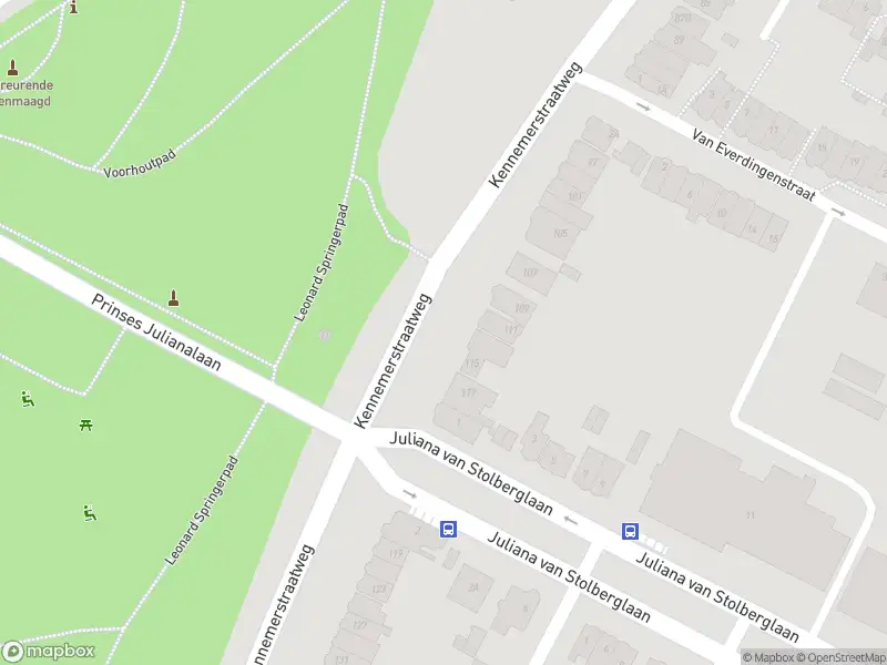 Ambulance met gepaste spoed naar de Van Houtenkade in Alkmaar