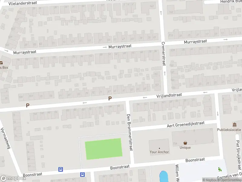 Ambulance met gepaste spoed naar de Vrijlandtstraat in Pernis Rotterdam