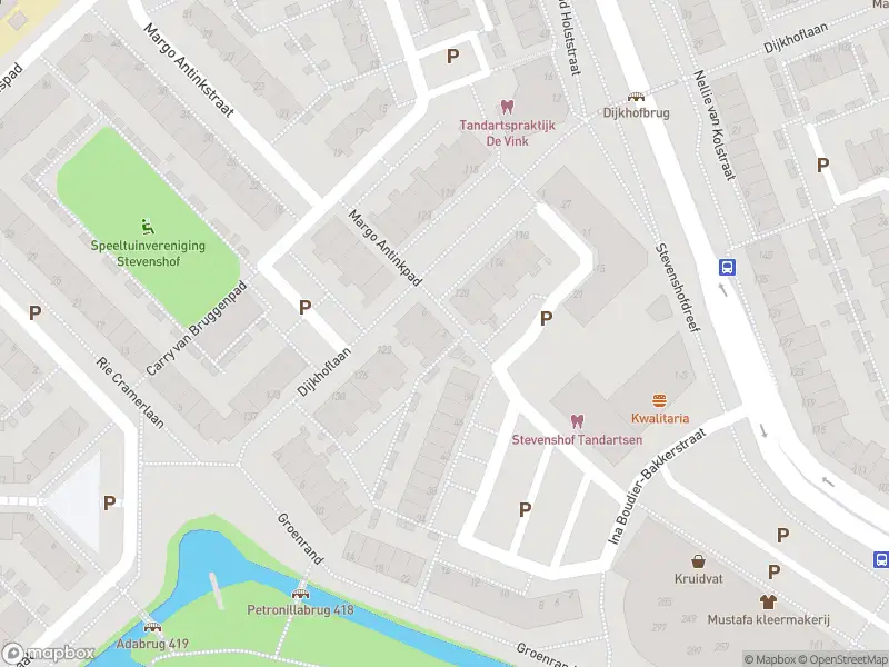Ambulance met gepaste spoed naar de Margo Antinkpad in Leiden