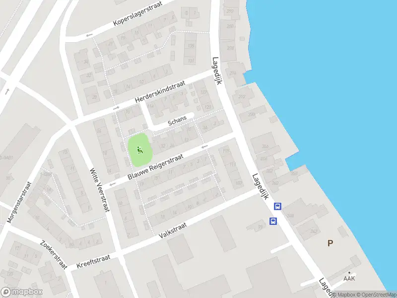 Ambulance met gepaste spoed naar de Blauwe Reigerstraat in Zaandijk