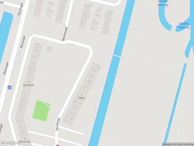 Ambulance met grote spoed naar de Spuistraat in Ridderkerk