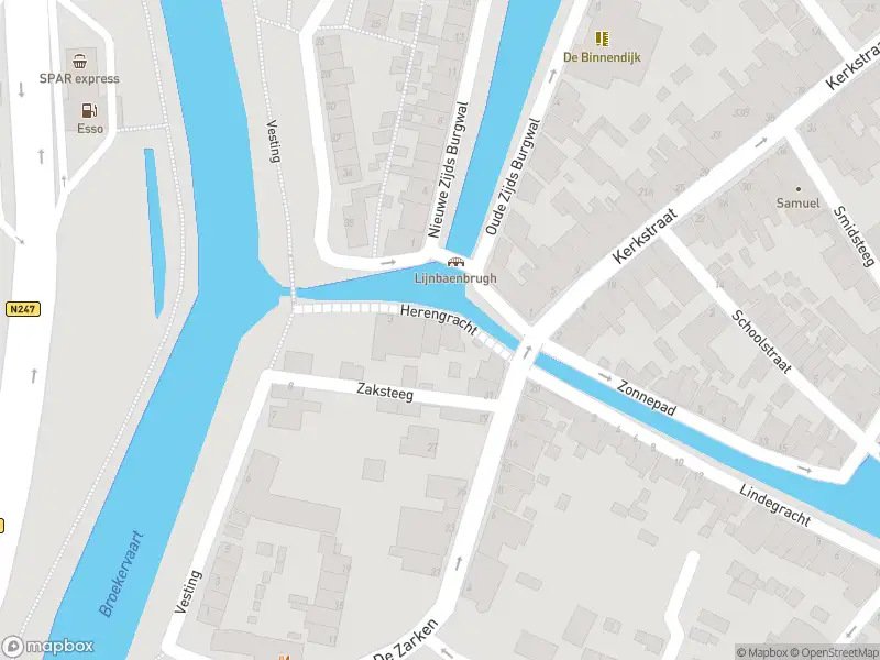 Brandweer met gepaste spoed naar de Herengracht in Monnickendam vanwege stormschade