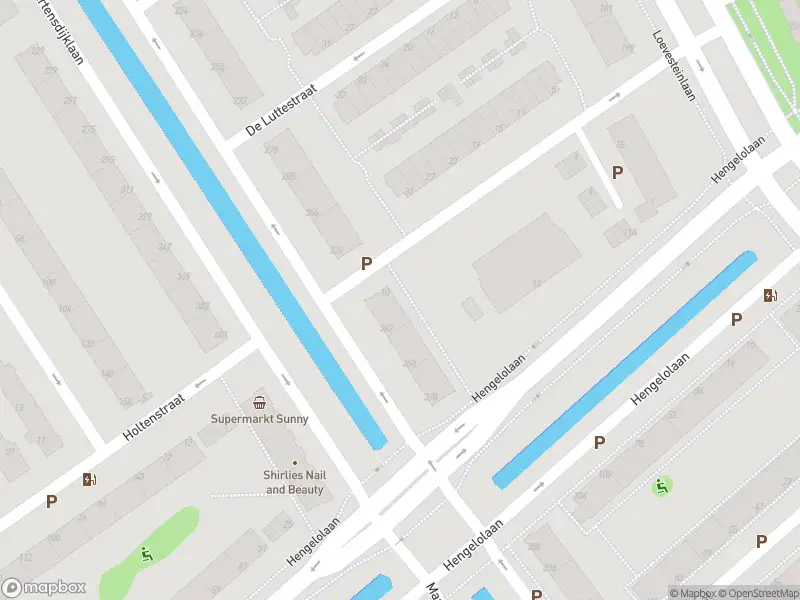 Ambulance met grote spoed naar de Dalerveenstraat in 's-Gravenhage