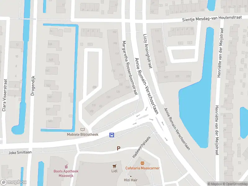 Ambulance met grote spoed naar de Margaretha Roosenboomstraat in Spijkenisse