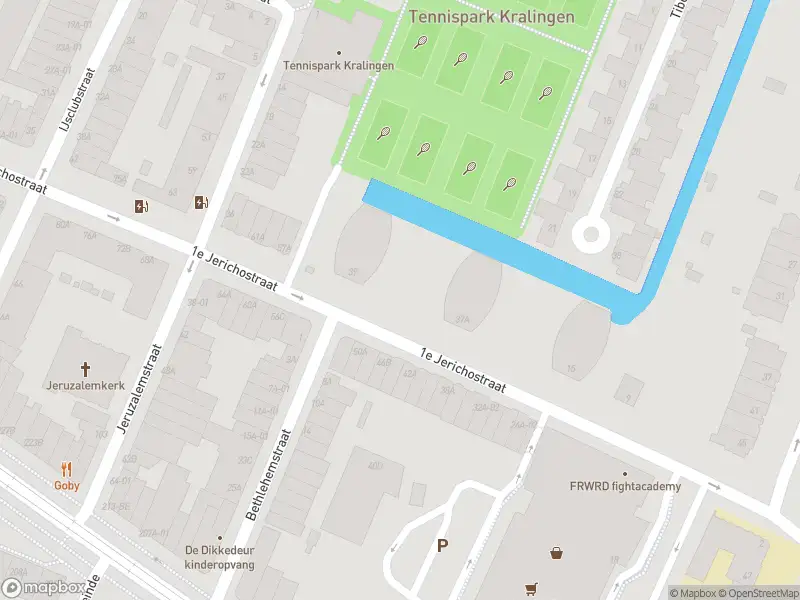Ambulance met grote spoed naar de 1e Jerichostraat in Rotterdam