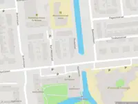 Ambulance met grote spoed naar de Strawinskypad in Leiden