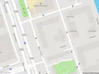 Ambulance met grote spoed naar de Oeverpad in Amsterdam