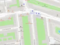 Brandweer met grote spoed naar de Schoolstraat in Amsterdam