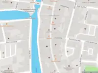 Ambulance met grote spoed naar de Hoogstraat in Schiedam