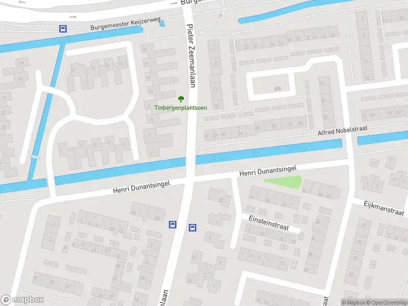 Ambulance met gepaste spoed naar de Pieter Zeemanlaan in Papendrecht