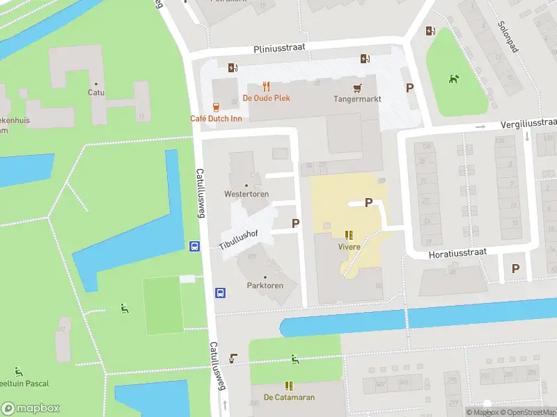 Ambulance met gepaste spoed naar de Tibullushof in Rotterdam