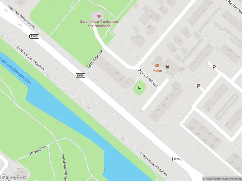 Politie naar de Laan van Zevenhuizen in Apeldoorn vanwege aanrijding met letsel