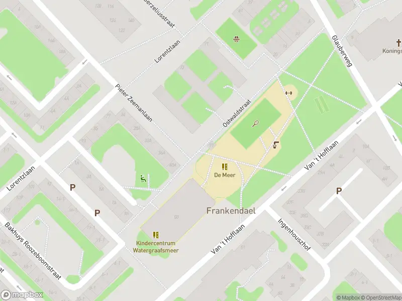 Ambulance met grote spoed naar de Korteweghof in Amsterdam