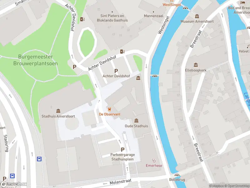 Brandweer met gepaste spoed naar de Westsingel in Amersfoort vanwege een liftopsluiting