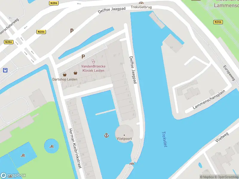 Ambulance met gepaste spoed naar de Delftse Jaagpad in Leiden