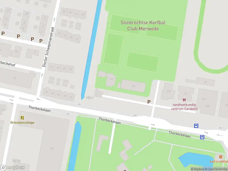 Ambulance met grote spoed naar de Thorbeckelaan in Sliedrecht