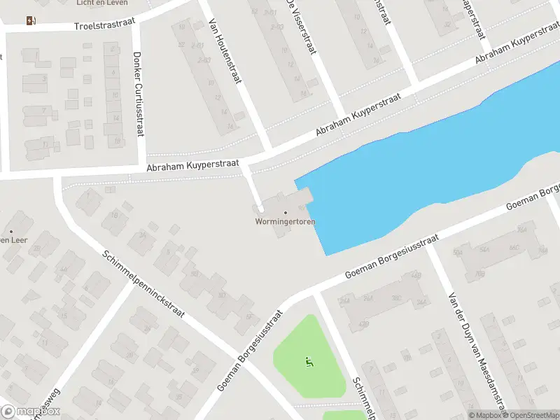 Brandweer met gepaste spoed naar de Abraham Kuyperstraat in Apeldoorn vanwege stormschade