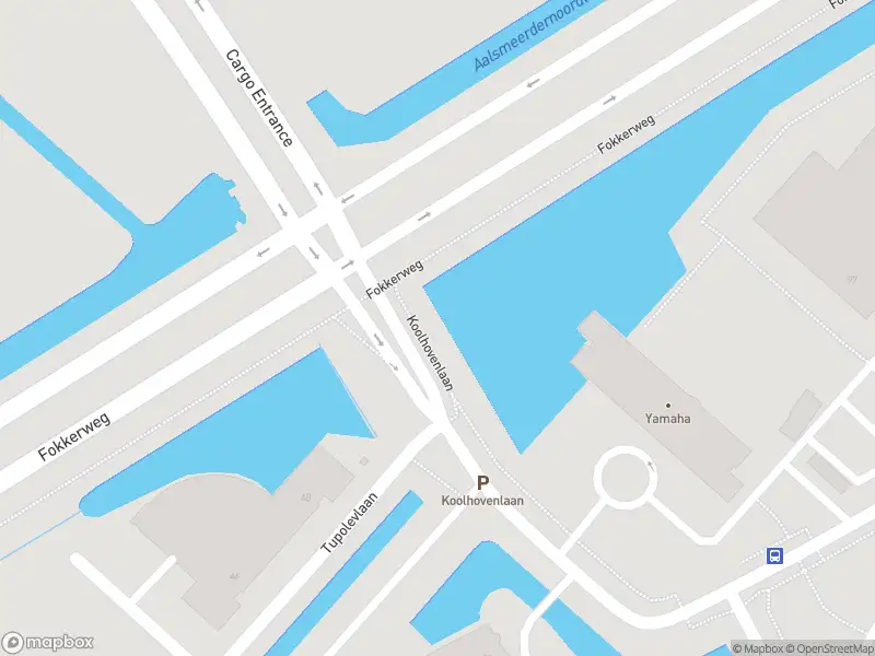 Ambulance met grote spoed naar de Boeingavenue in Schiphol-Rijk