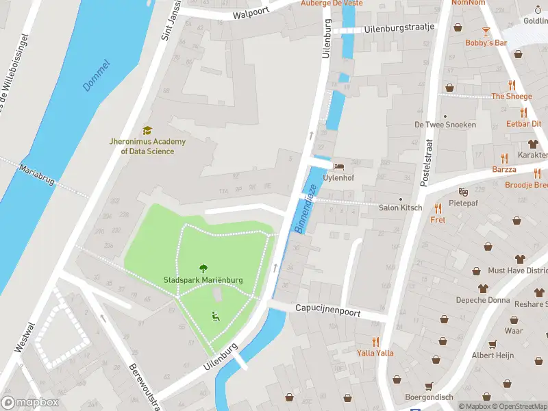 Brandweer met gepaste spoed naar de Uilenburg in 's-Hertogenbosch